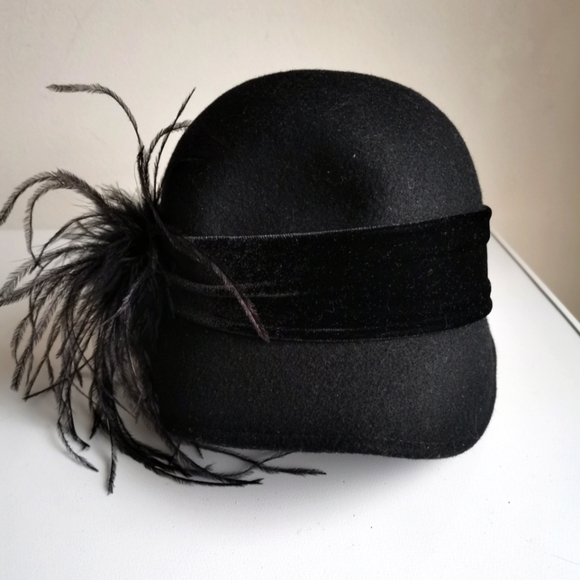 TOUCAN COLLECTION BLACK HAT - Picture 1 of 5